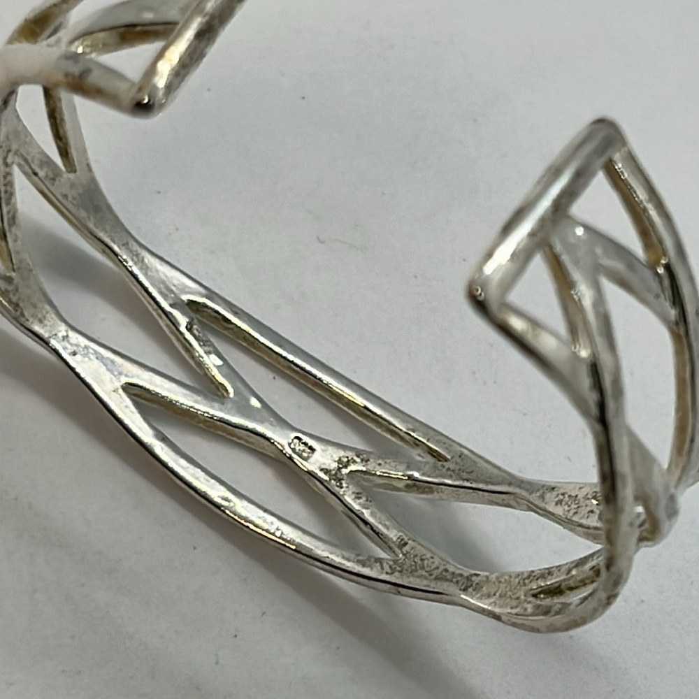 Stunning Interlocking Rhodium Plated Silver Cuff - image 3